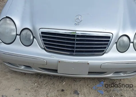 2000 Mercedes-Benz E 320 from USA, damaged, VIN WDBJF65J5YB147534